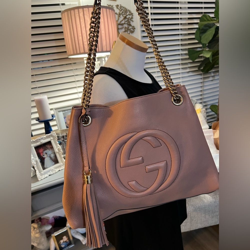 Authentic Gucci Pebbled Leather Soho Chain Tote Purse-Dusty Pink